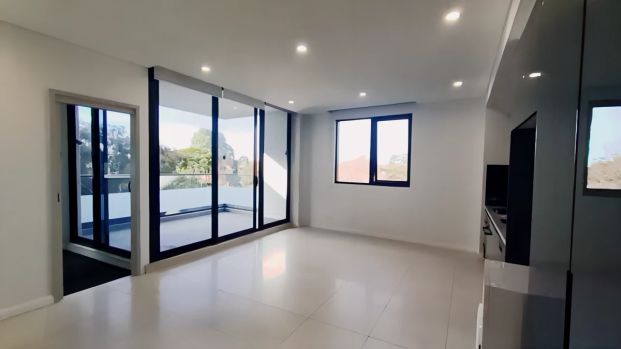 1 bed 1 bath*345 - Photo 1