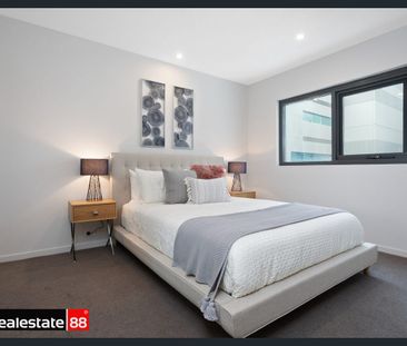 MODERN LIVING IN MOTIVE! - Photo 6