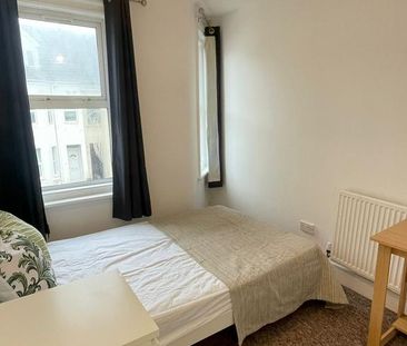 6 bedroom house of multiple occupation to rent - Photo 5