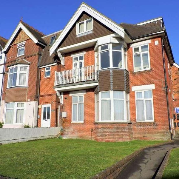 Henry Court House, West Street, PO16 - Photo 1