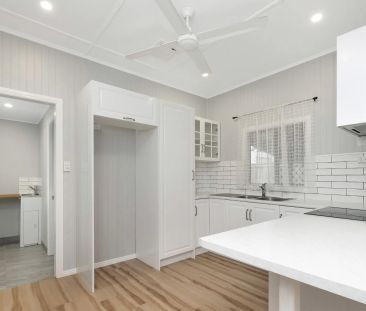 Modernized Queenslander Charm - Photo 4