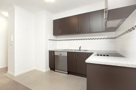 ONE BEDROOM APARTMENT - Photo 2