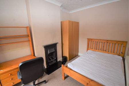 4 bed terraced house to rent in Avenue Road, Norwich, NR2 - Photo 4