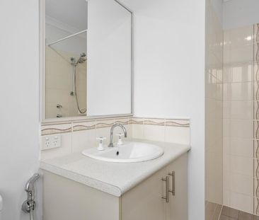 NEAT FAMILY HOME - Photo 5