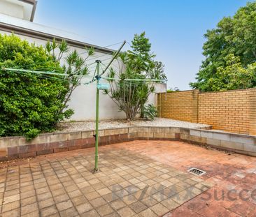 198 Ramsay Street (Granny Flat), Centenary Heights QLD 4350 - Apart... - Photo 3