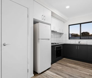 Room 2/8 Martin Street, Wodonga - Photo 4