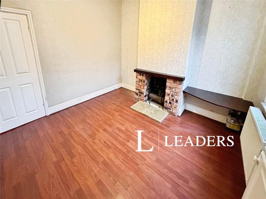 2 bedroom house to rent Oxford Road, Newcastle, Staffordshire, ST5 - Photo 1