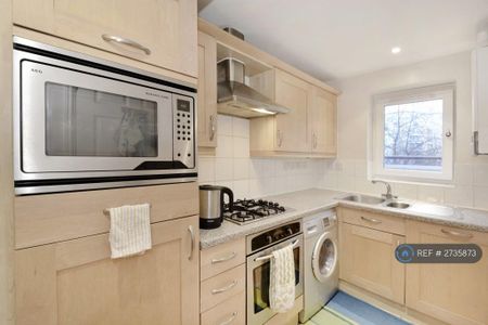 2 bedroom flat to rent - Photo 5