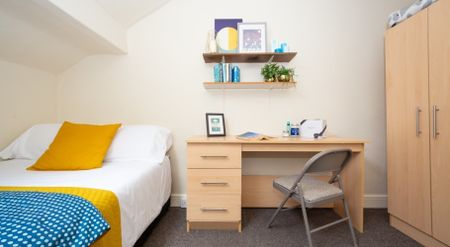 24 Chestnut Avenue, Hyde Park, Leeds, LS6 1BA - Photo 3