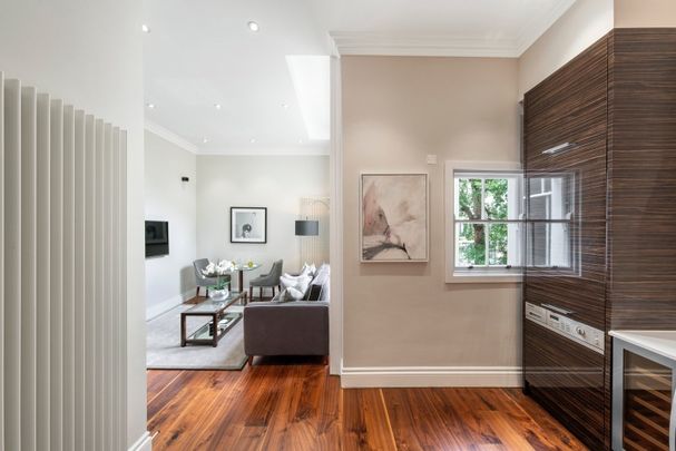 1 Bed Flat, Kensington Gardens Square, W2 - Photo 1