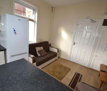 4 bedroom house to rent - Photo 2