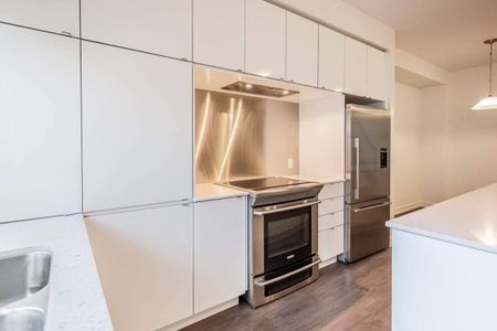 For Lease - 219 Huguenot Road, Oakville, Ontario - Photo 3