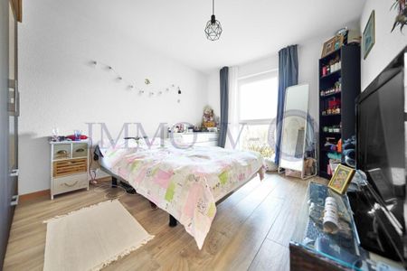 SPACIOUS STANDING WITH HIDDEN AND BALCONY-LOGGIA - Foto 3