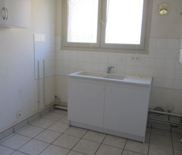 Location Appartement 57m² BORT LES ORGUES 19110 - Photo 5