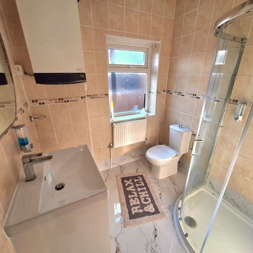 Kingsbrook Road, Manchester, M16 - Photo 1