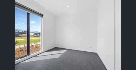 Modern Brand New 3-Bedroom, 3-Bathroom Home with 1-Car Garage in Fraser Rise...... - Photo 3