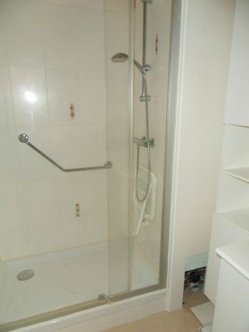 Location Appartement 4 pièces 75m² COMPIEGNE 60200 - Photo 3