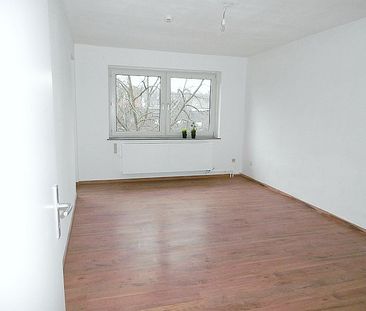 + 3 Zimmer mit Balkon + - Photo 1