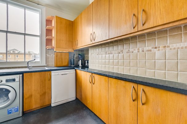 Lambourn Road, Clapham, SW4, London - Photo 1