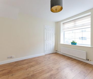 28 Lisburn Street, Royal Hillsborough, BT26 6AB - Photo 4