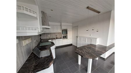 Een ruime woning met winkelruimte, achterliggende opslagruimte en tuin - Foto 5