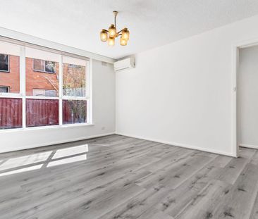 8/17 Gordon Street, Footscray, Vic 3011 - Photo 2