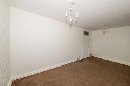 3 bedroom apartment to rent - Photo 4