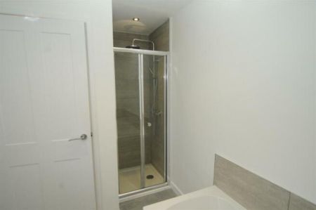 Dickenson Street - Warrington - WA2 - Photo 4