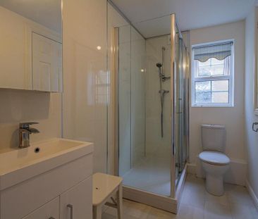 2 bedroom end of terrace house to rent - Photo 6