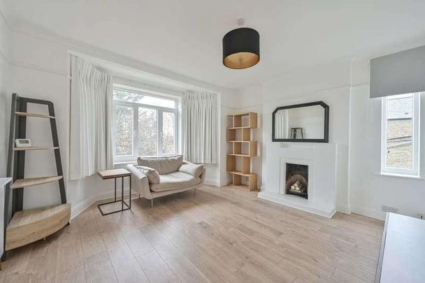 Woodside, Wimbledon, SW19 - Photo 1