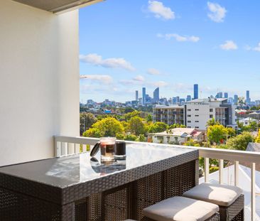 304/28 Wolseley Street, Woolloongabba, Qld 4102 - Photo 3