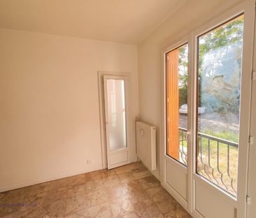 Location Appartement 1 pièce 24m² AIX EN PROVENCE 90ème - Photo 2