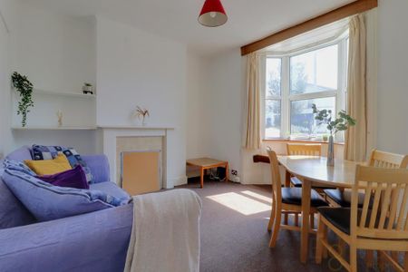 4 bedroom terraced house to rent - Photo 2