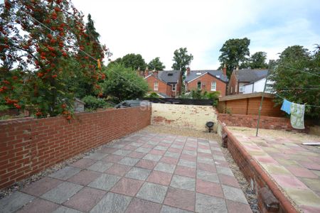 Grange Avenue, RG6 1DJ, University, Reading - Photo 2