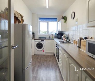 1 bedroom flat to rent - Photo 5