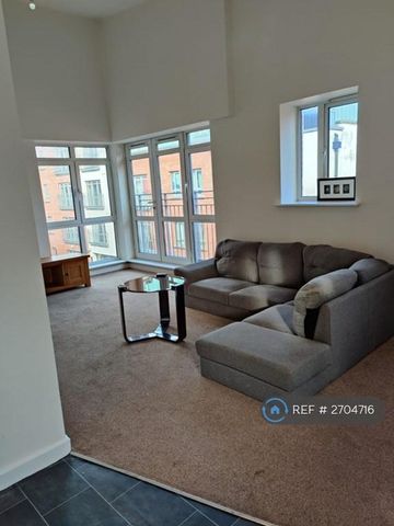 2 bedroom flat to rent - Photo 2