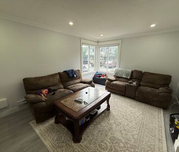 Updated Duplex - Photo 5