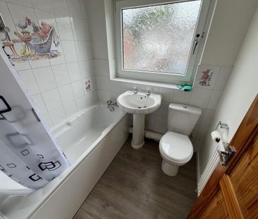 2 bedroom terraced house to rent - Photo 6