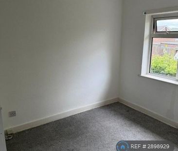 2 bedroom semi-detached house to rent - Photo 3