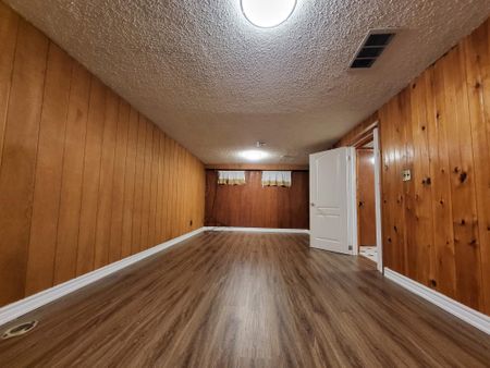 For Lease - 118 Cartier Crescent Unit# Basement, Richmond Hill, Ontario - Photo 2