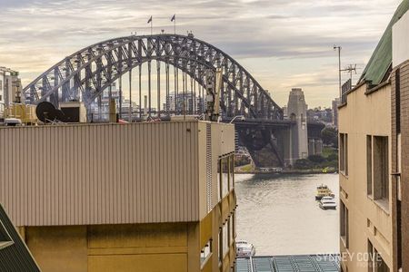 HARBOUR BRIDGE VIEWS | Furnished - Photo 2