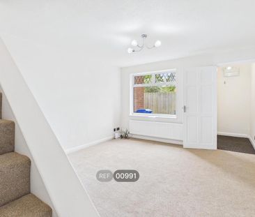2 bedroom terraced house to rent - Photo 2