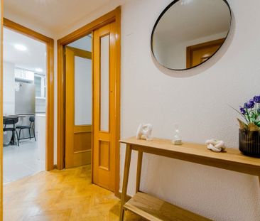 Calle del Oriana, Madrid, Community of Madrid 28045 - Photo 5