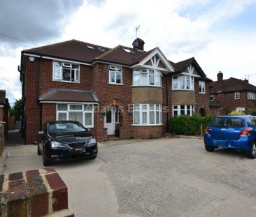 1 bedroom in a house share to rent - Photo 1