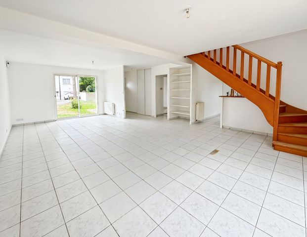 Maison T7 à Saint jacques de la lande - Photo 1