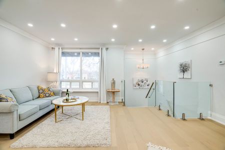 For Lease - 1 Willis Drive, Aurora, Ontario - Photo 4