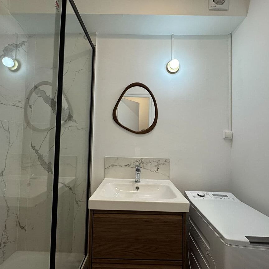 APPARTEMENT MEUBLE T2 38m2 - HYPERCENTRE REIMS - Photo 1