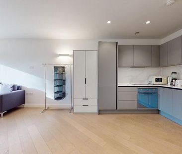 Studio to rent - Photo 1