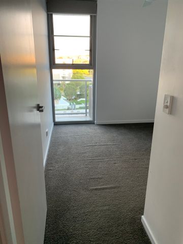 Varsity Lakes - Photo 2