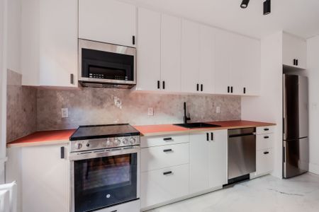 For Lease - 15 Courcelette Road Unit# 2, Toronto, Ontario - Photo 4